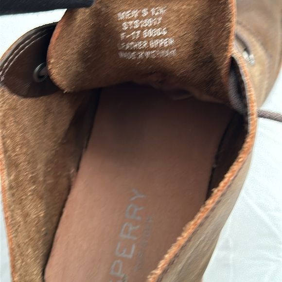 Sperry Topsider brown distressed leather chukka boots main image 4